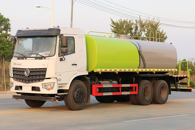 東風專底後雙橋灑水(shuǐ)車 18-20方